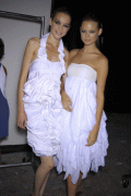 7f024423232478.gif