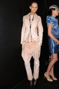 686bfd37966214.gif